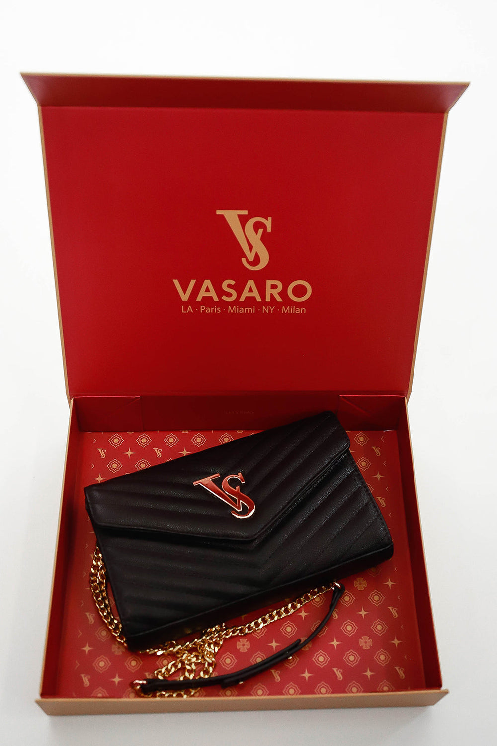 Gold Chain Staple Envelope Bag Signature Vasaro Icon Black Textured